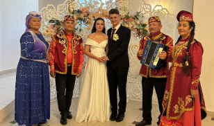 «С легкой ноги — на счастливую семейную жизнь»: Фестиваль национальных свадеб в Новокуйбышевске