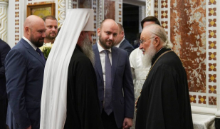 Вячеслав Федорищев поздравил митрополита Самарского и Новокуйбышевского Феодосия с возведением в сан