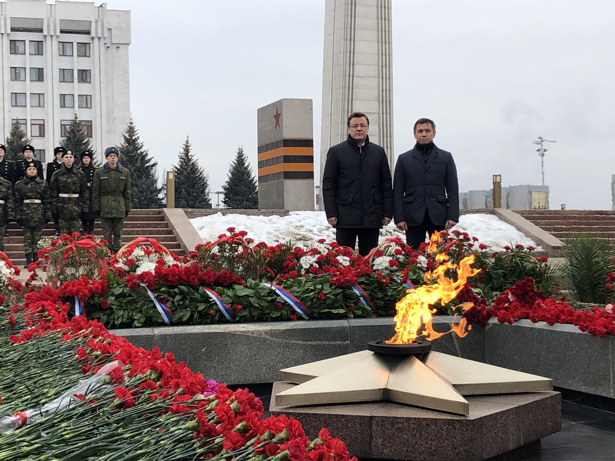 Памяти героям отечества. День героев Отечества Самара. Герои Отечества фото. День героев Отечества Апастово.