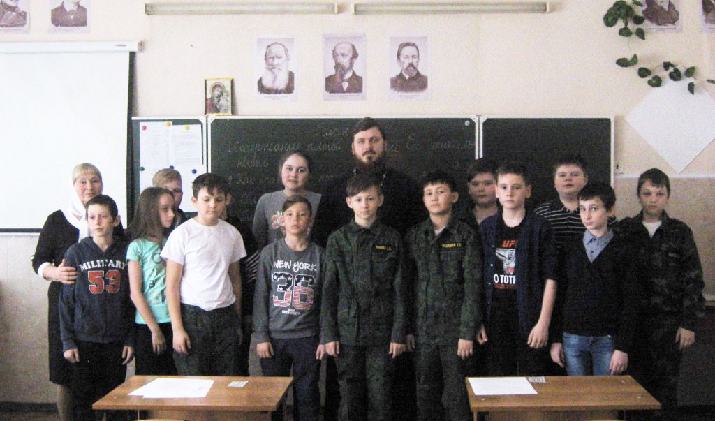 Духовно-нравственное воспитание кадетов - одно из важнейших дел казачества Духовно-нравственное воспитание кадетов - одно из важнейших дел казачества