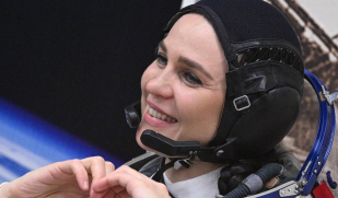 С неба в космос: как стюардесса Марина Василевская стала первой женщиной-космонавтом Беларуси