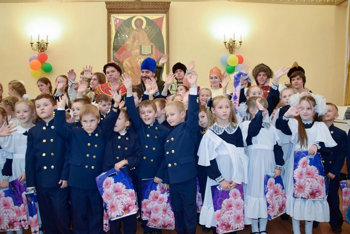 В Православной гимназия в Тольятти прошло посвящение в гимназисты 