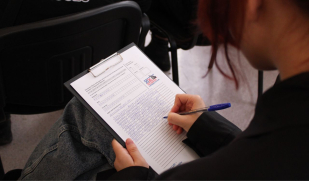 «Россия – семья семей»: в Доме дружбы народов написали диктант в честь Дня воссоединения Крыма с Россией