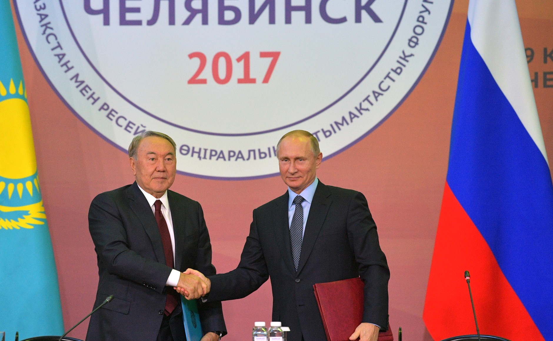 Укрепляем дружбу: Дмитрий Азаров принял участие в форуме межрегионального сотрудничества России и Казахстана