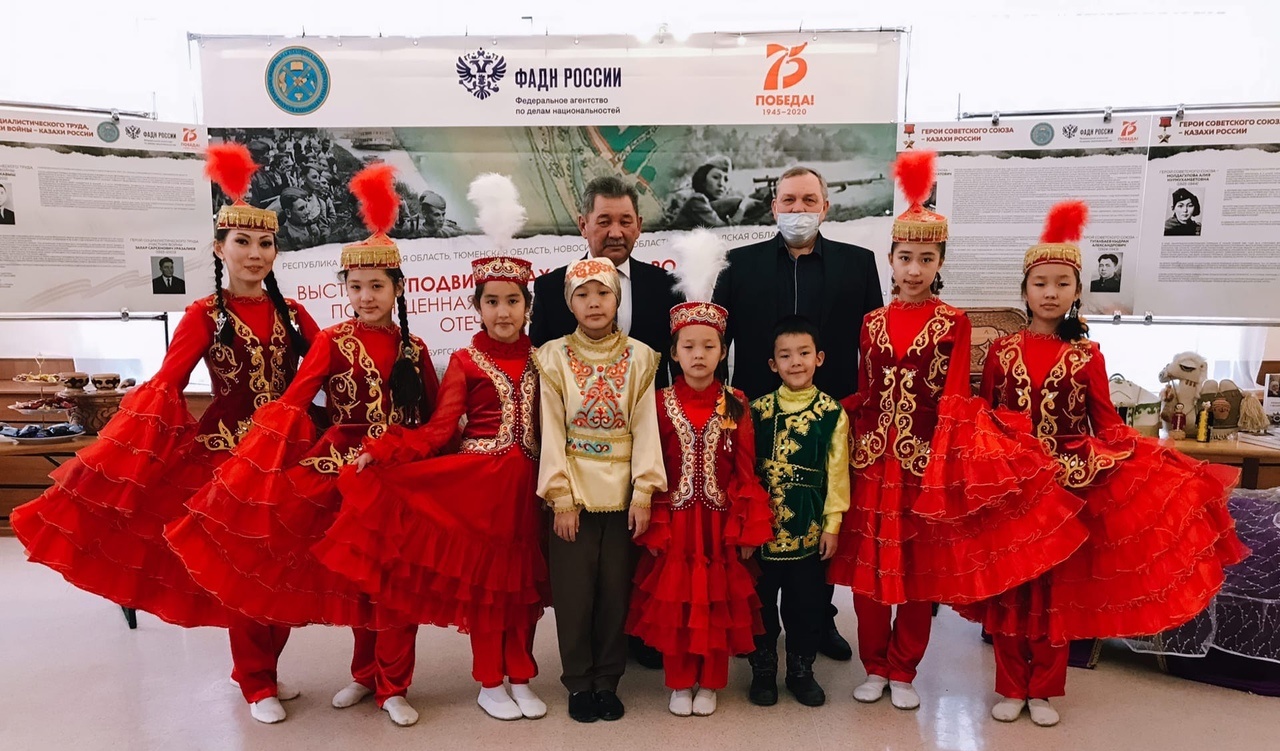 Открытие выставки «Подвиг казахского народа России» Открытие выставки «Подвиг казахского народа России»