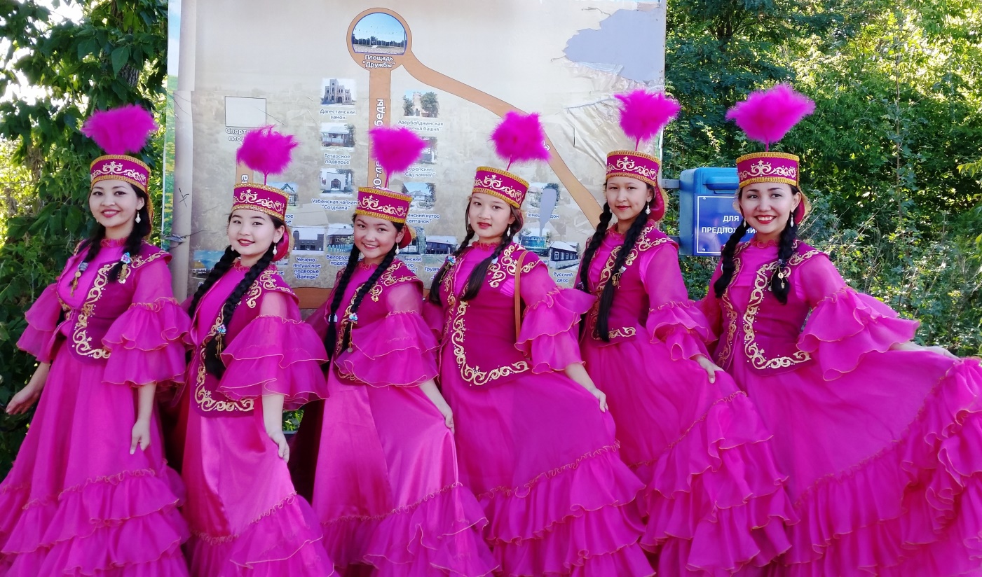 Казахский народный ансамбль танца «Айгуль» и  театр моды «Маржан» отметят 15-летний юбилей