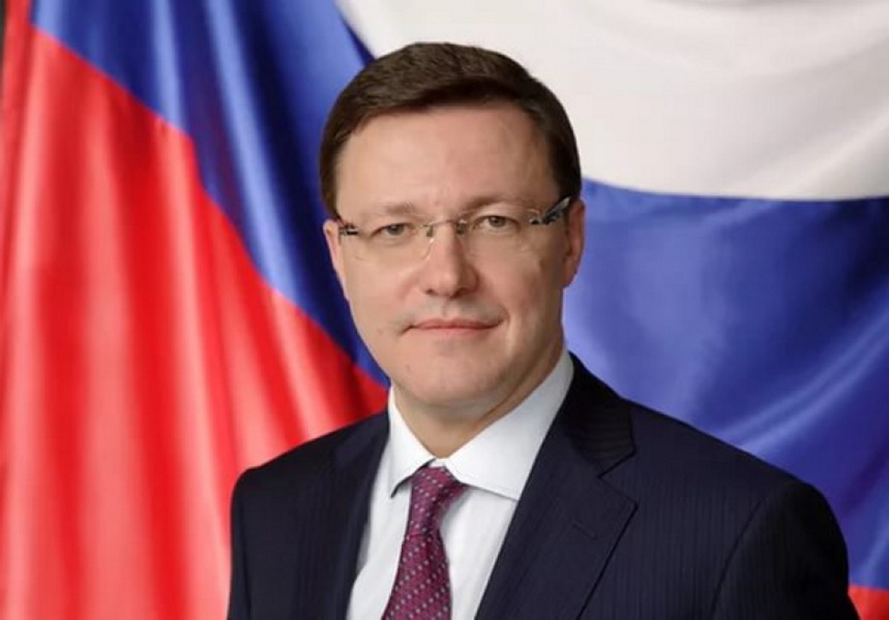 Дмитрий Азаров поздравил жителей Самарской области с Днем семьи, любви и верности Дмитрий Азаров поздравил жителей Самарской области с Днем семьи, любви и верности
