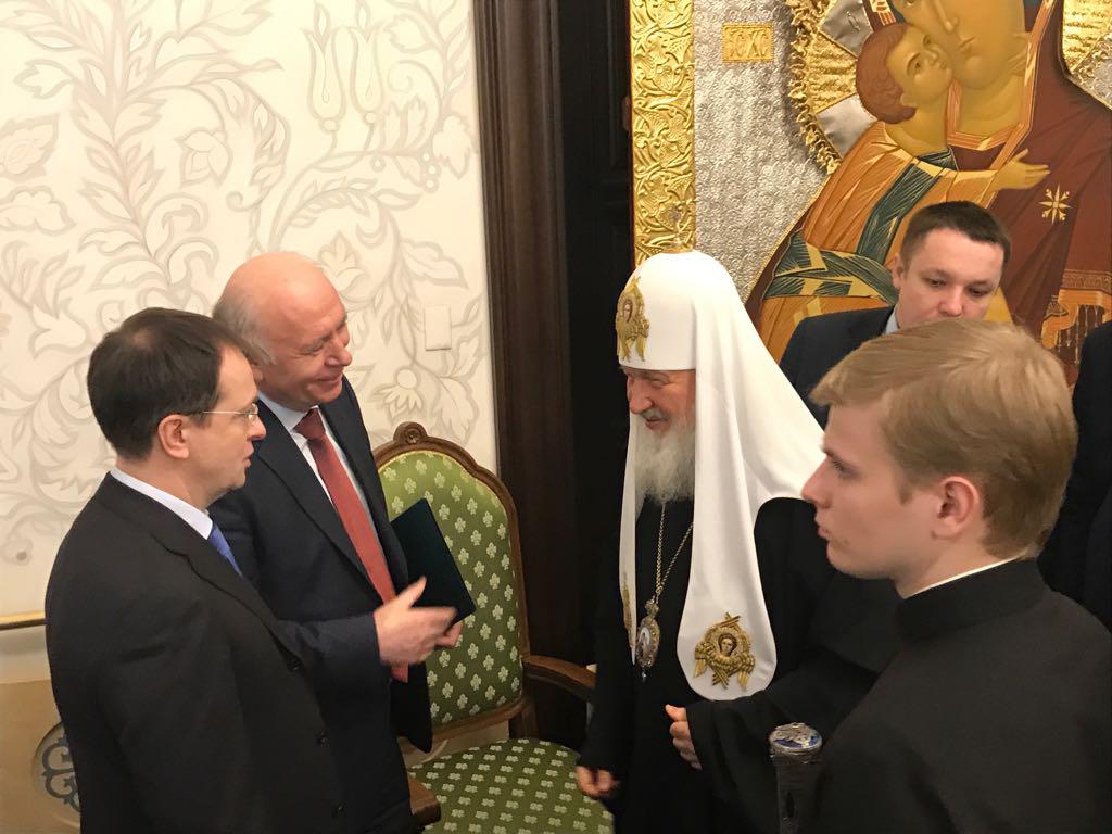 Патриарх Кирилл отметил вклад Н.И.Меркушкина в работу над «Православной энциклопедией» и ее распространением в регионе