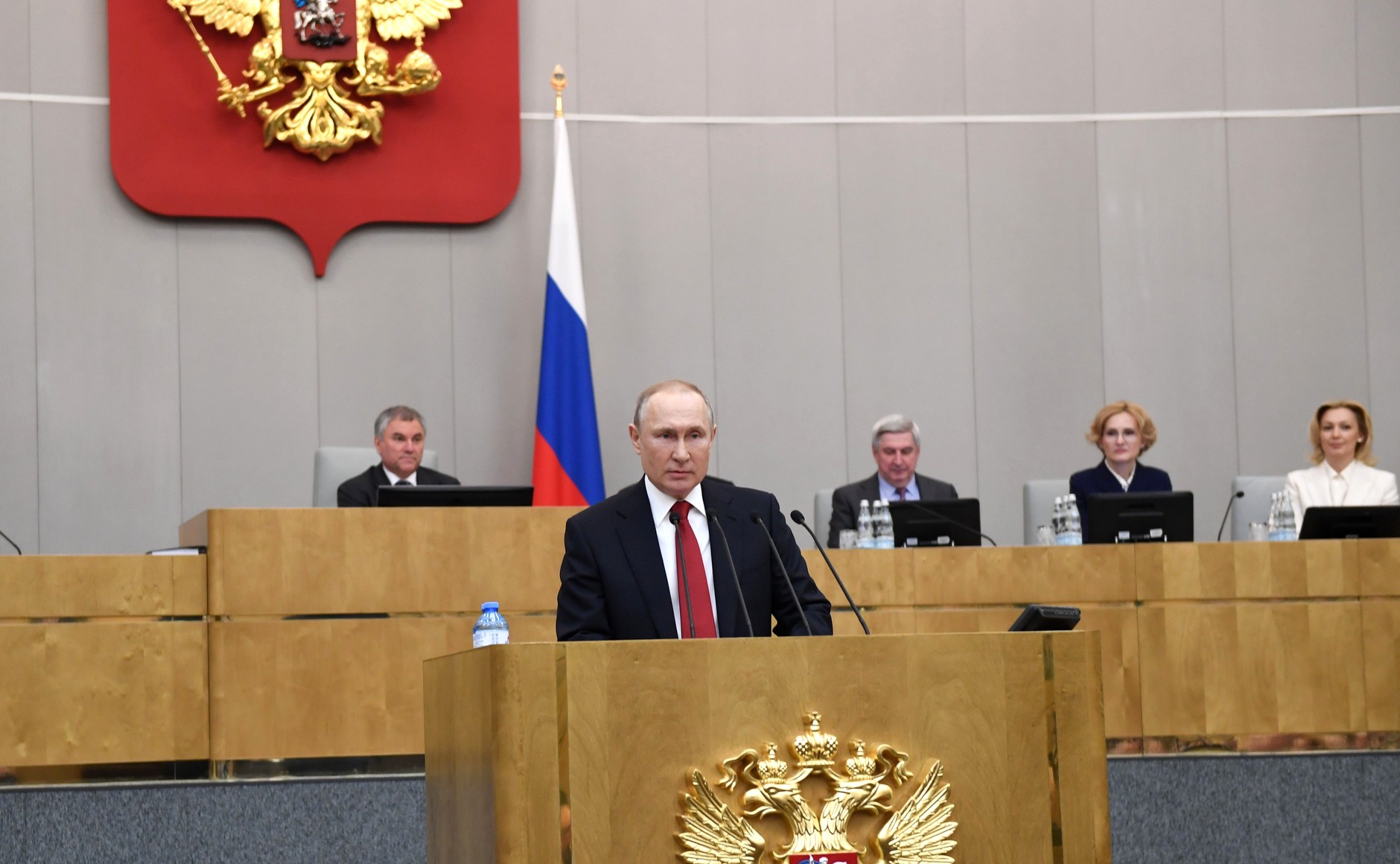Владимир Путин: «Эти поправки давно назрели, они нужны и, убеждён, будут полезны для страны, для общества и для наших граждан» Владимир Путин: «Эти поправки давно назрели, они нужны и, убеждён, будут полезны для страны, для общества и для наших граждан»