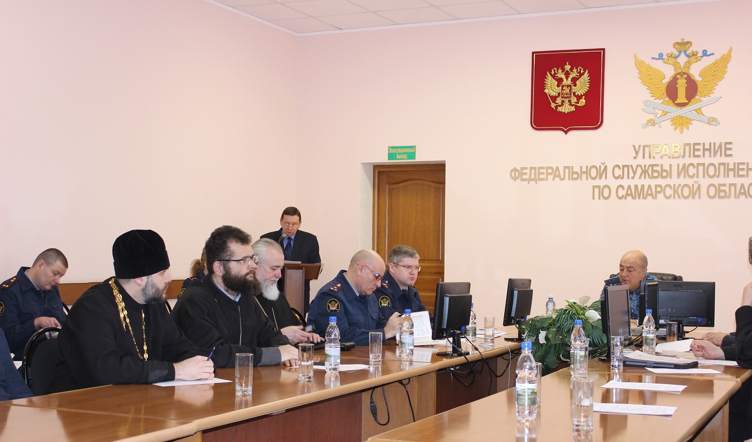 Священники традиционных религиозных конфессий помогают осужденным вернуться к нормальной жизни Священники традиционных религиозных конфессий помогают осужденным вернуться к нормальной жизни