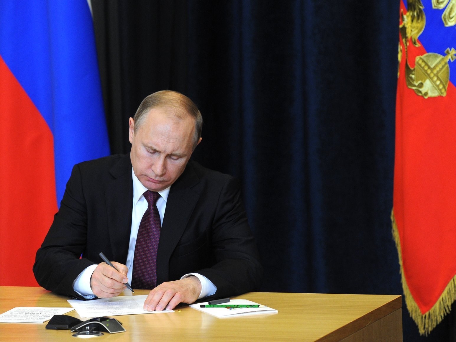 Владимир Путин подписал закон о статусе паломника