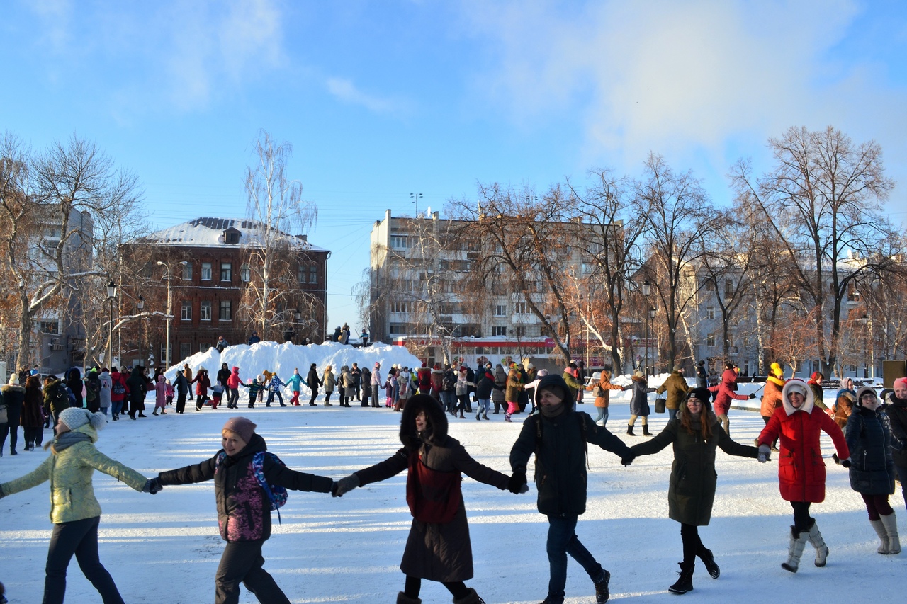 На площади Куйбышева прошли рождественские гулянья