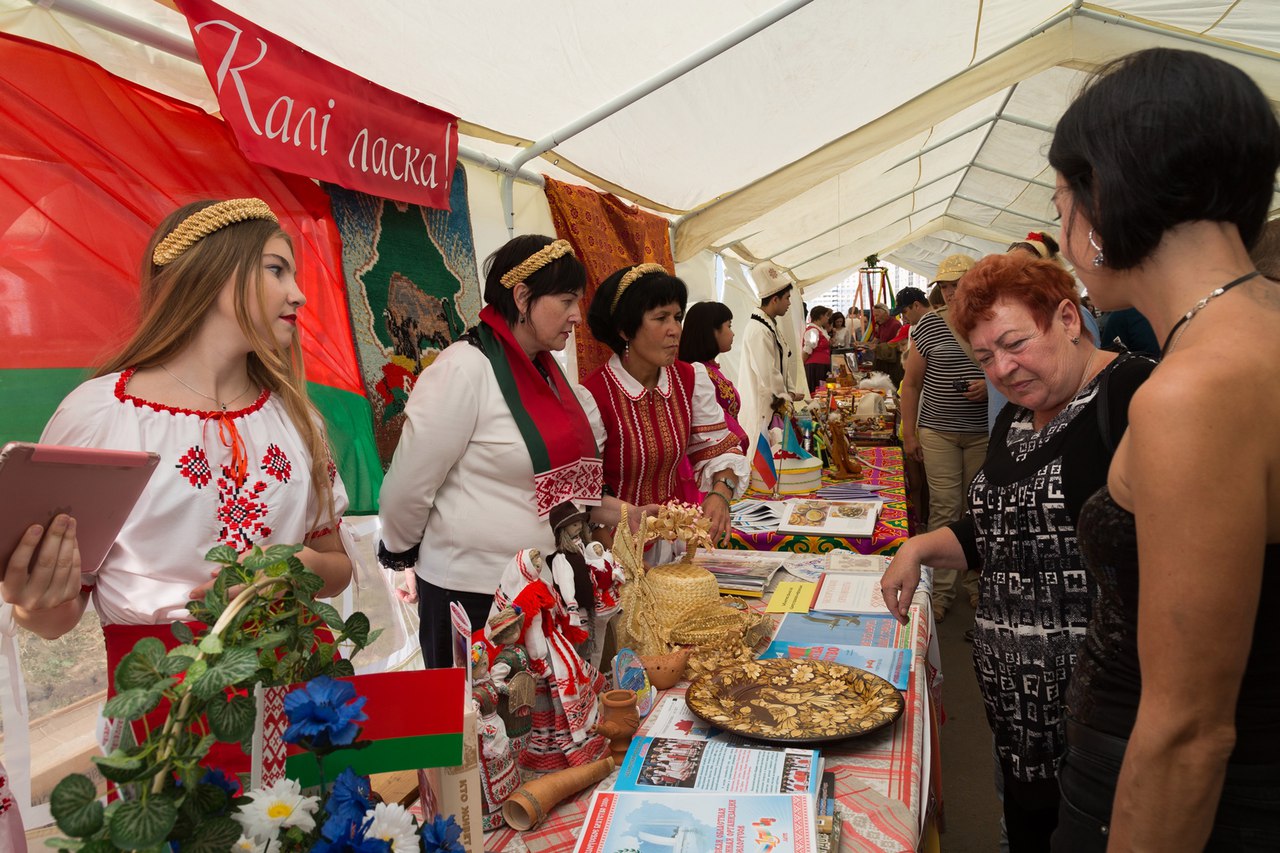 Гости Дня дружбы народов смогли приобщиться к богатству культурных традиций многонациональной Самарской области 