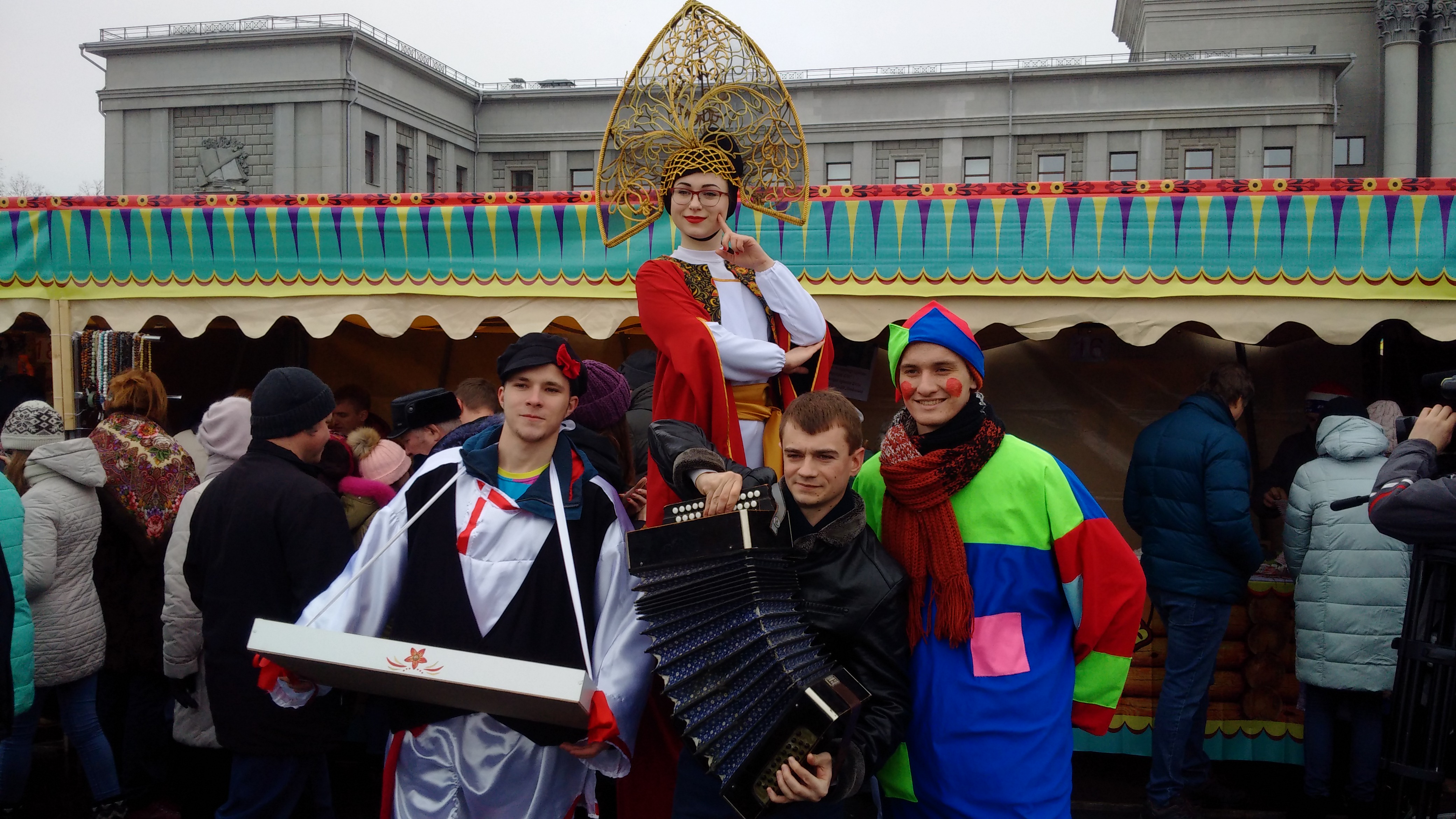 Во сколько на площади куйбышева масленица. Самарцы. Масленица на площади Ленина в Чите. Масленица на красной площади. Масленица на площади Куйбышева 2024.