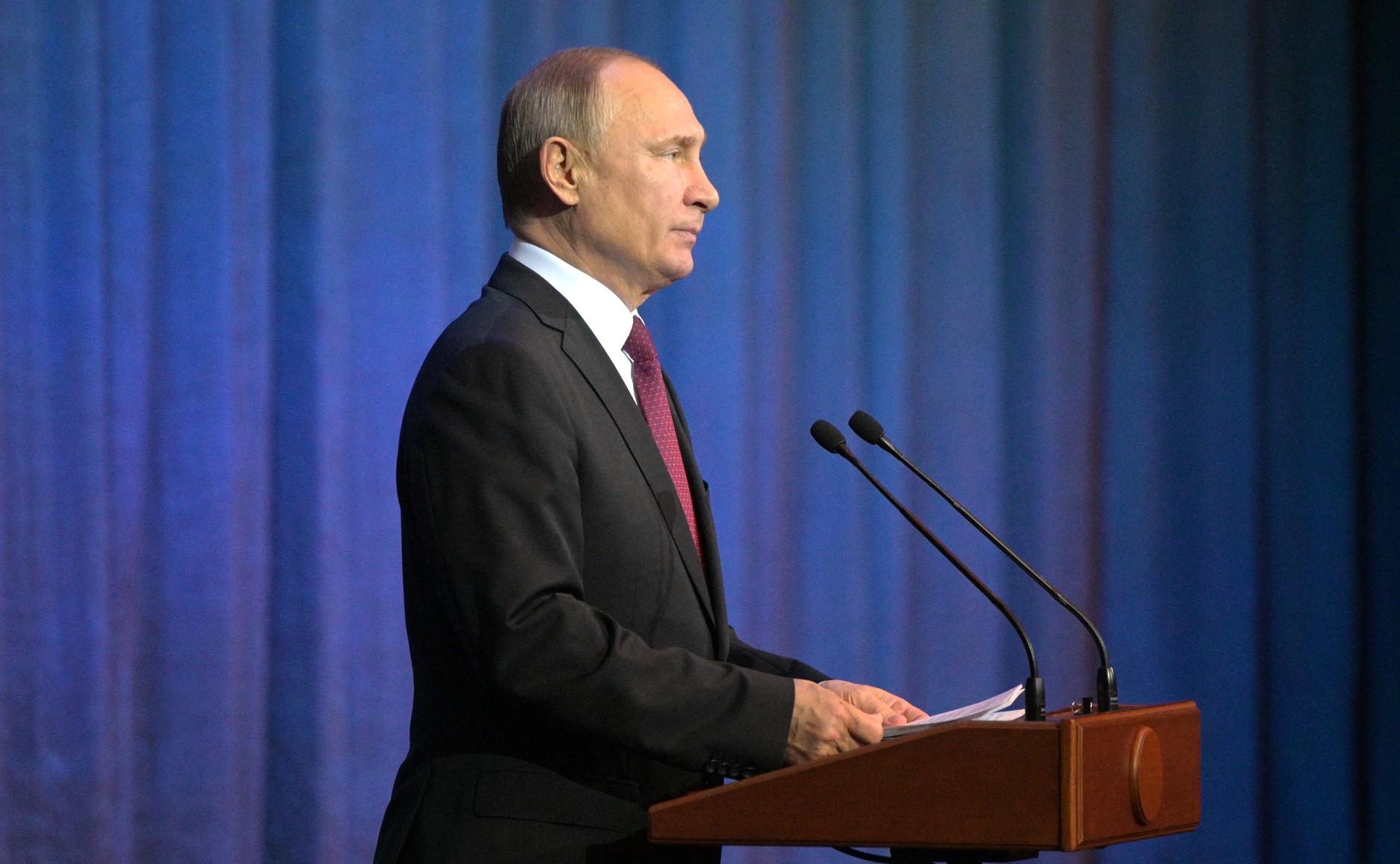 Владимир Путин: «Нам важно сберечь свою идентичность, наше единство и солидарность» Владимир Путин: «Нам важно сберечь свою идентичность, наше единство и солидарность»