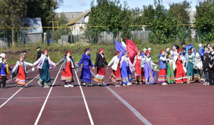 Школьники Шенталинского района отметили День дружбы народов