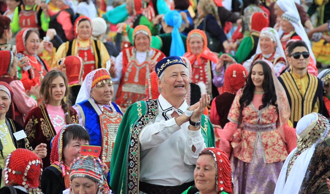 Сохранение языков и традиций народов России вошло в перечень общественно полезных услуг 