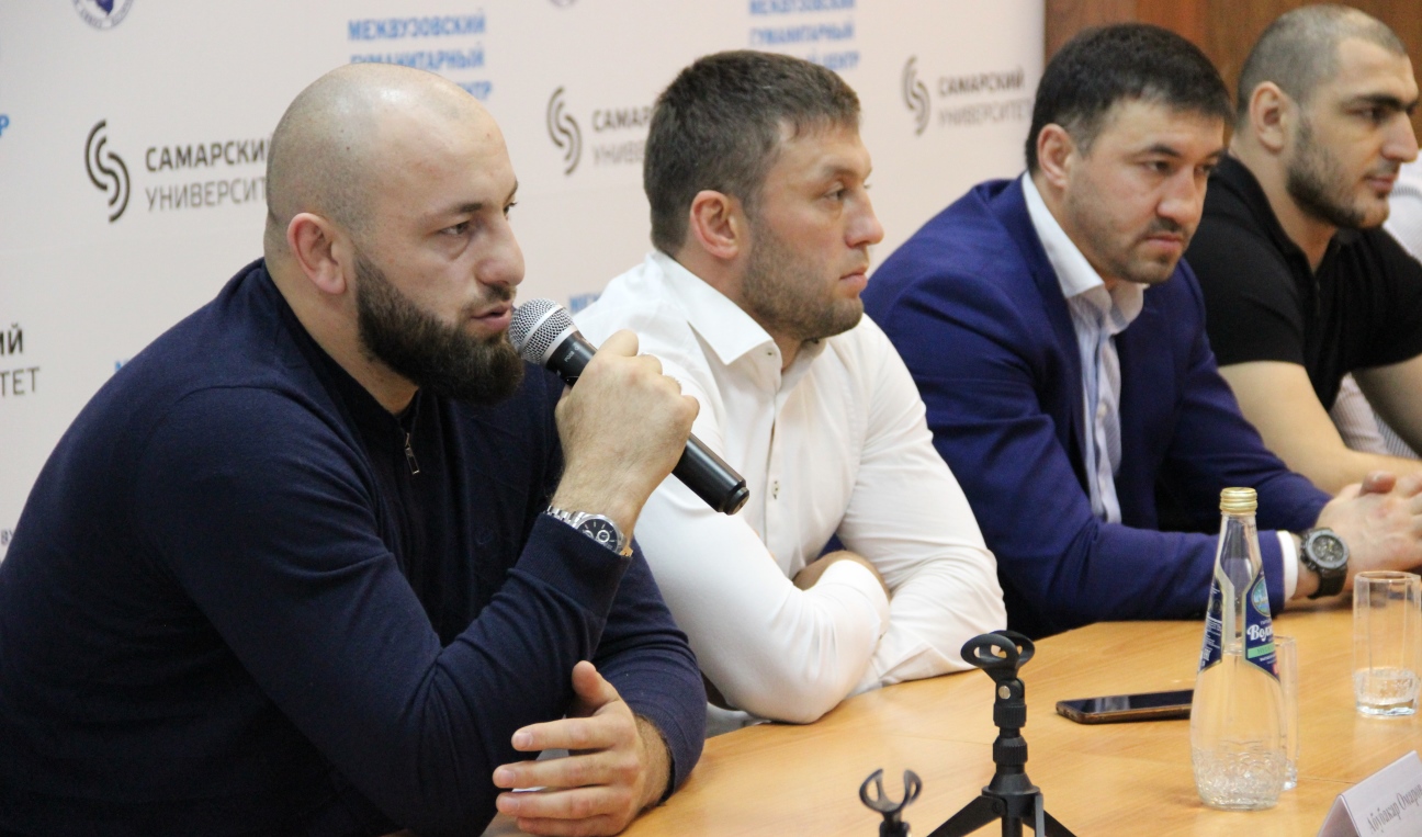 Школа межнациональных коммуникаций стартовала со встречи с чемпионами Школа межнациональных коммуникаций стартовала со встречи с чемпионами