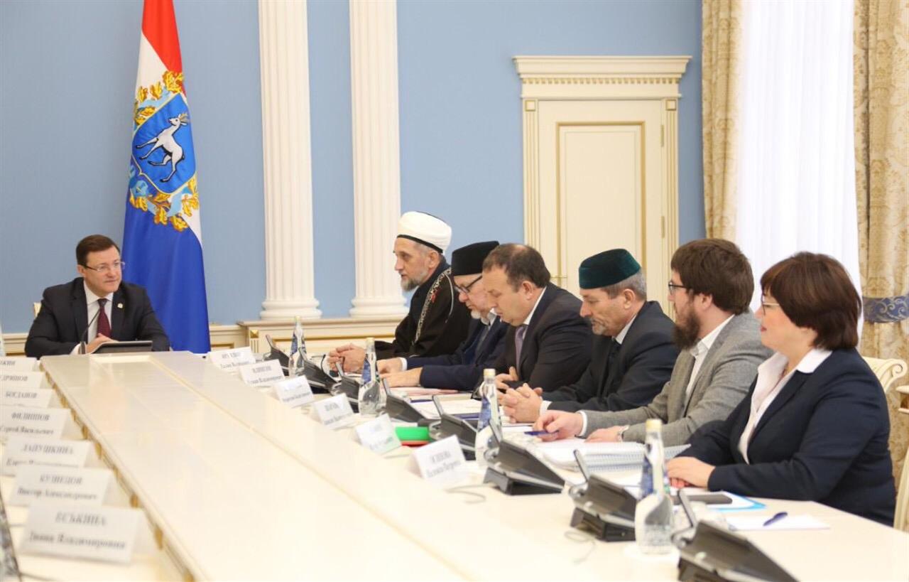 Губернатор Дмитрий Азаров провел рабочую встречу с Муфтием Самарской области