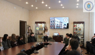 В Доме дружбы народов состоялось мероприятие, объединившее этнокультурный экскурс и практическую адаптацию для иностранных студентов