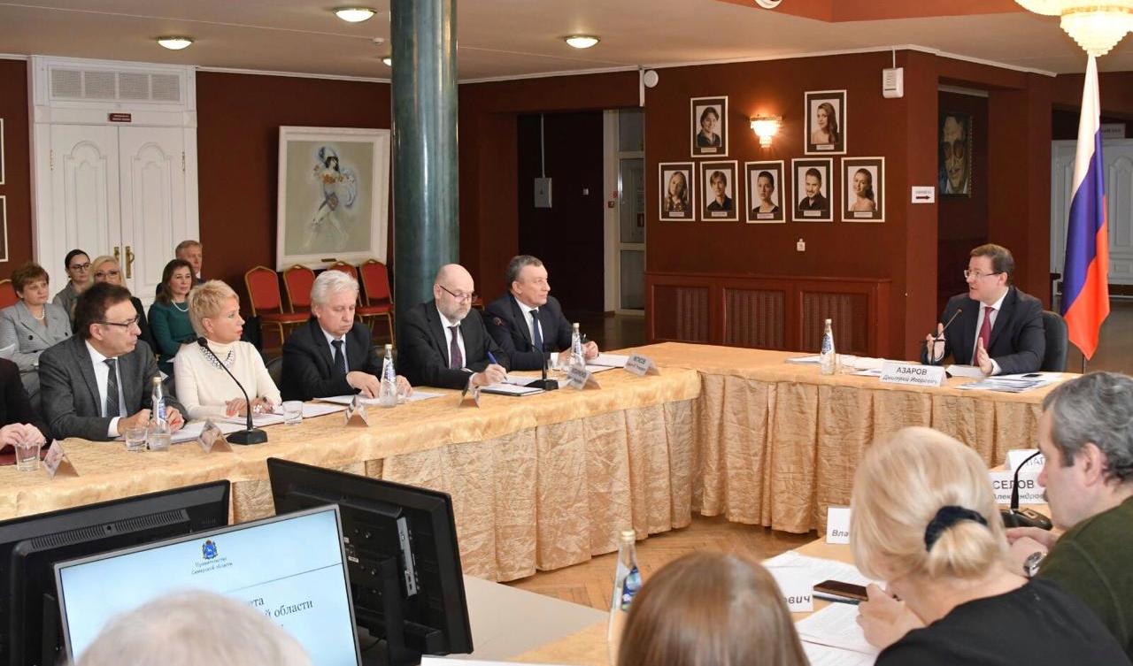 Губернатор Дмитрий Азаров провел расширенное заседание Совета по культуре и искусству