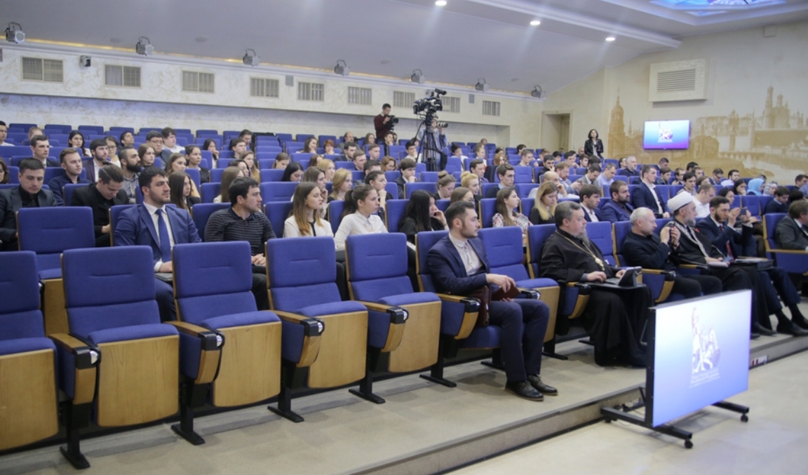 На Всероссийском форуме создали межрелигиозную молодежную ассоциацию