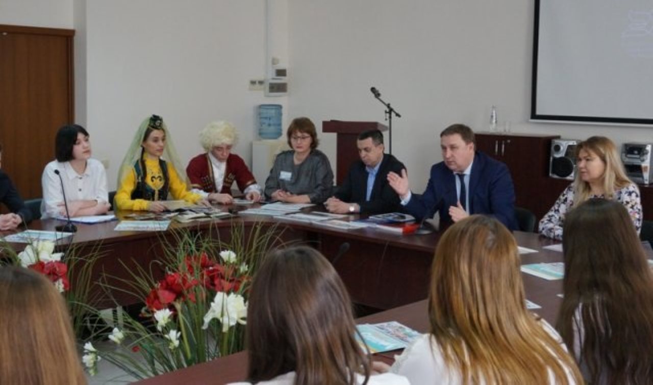 Эстафета памяти: самарским студентам рассказали о войне от первого лица Эстафета памяти: самарским студентам рассказали о войне от первого лица