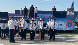 В Сызрани отметили большой казачий праздник концертом, выставкой оружия и ярмаркой