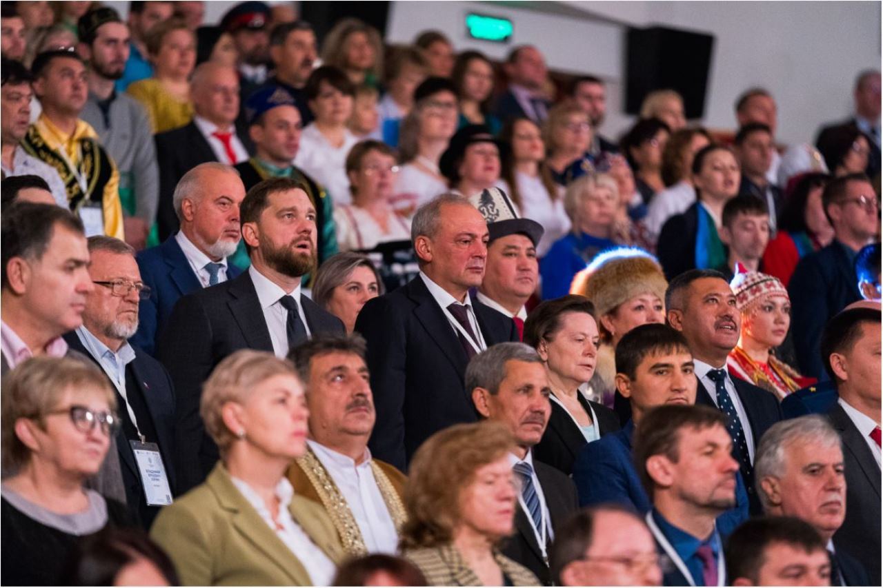 На Всероссийском форуме национального единства вырабатывают новые подходы в сфере госнацполитики России