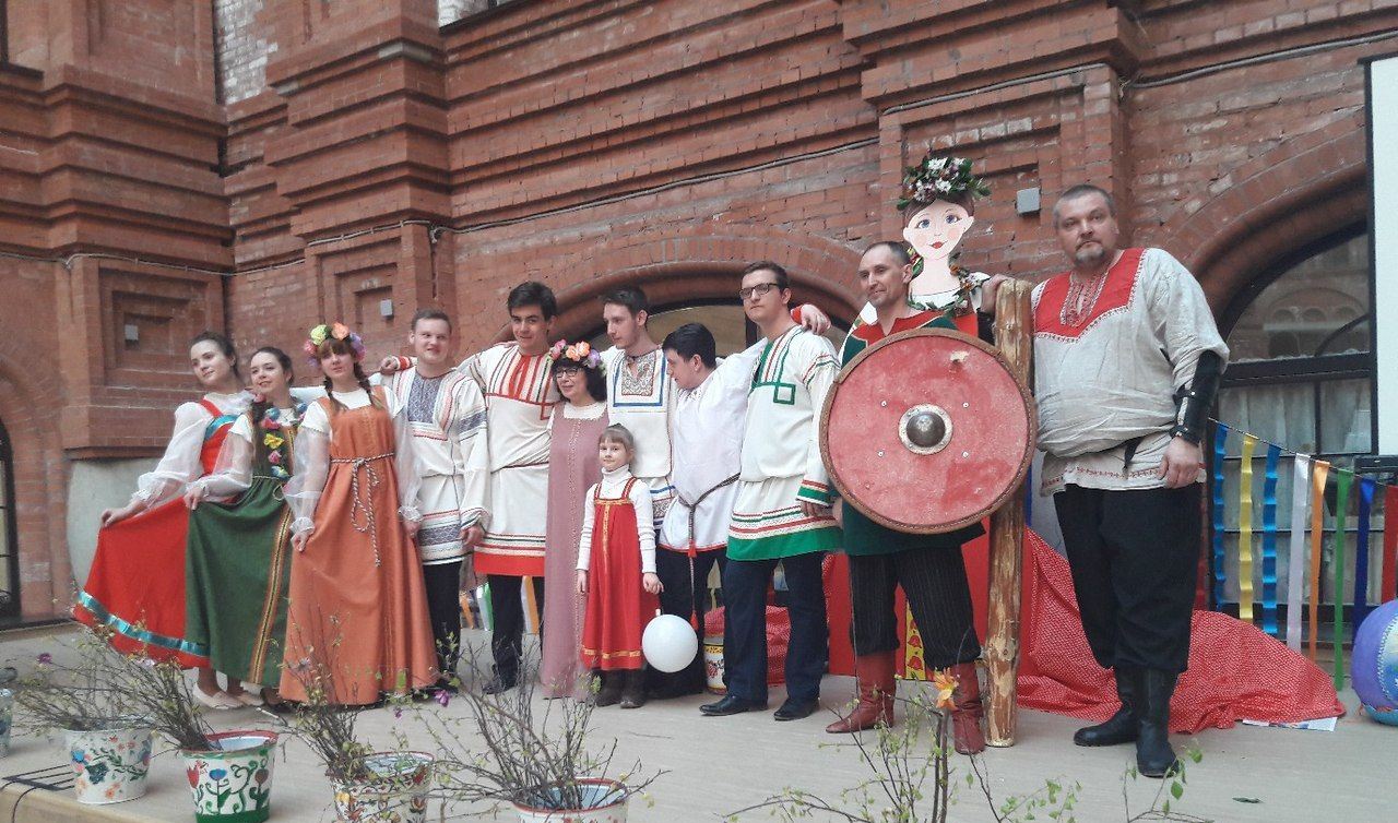 Тольяттинцы познакомились с традициями праздника «Красная горка»