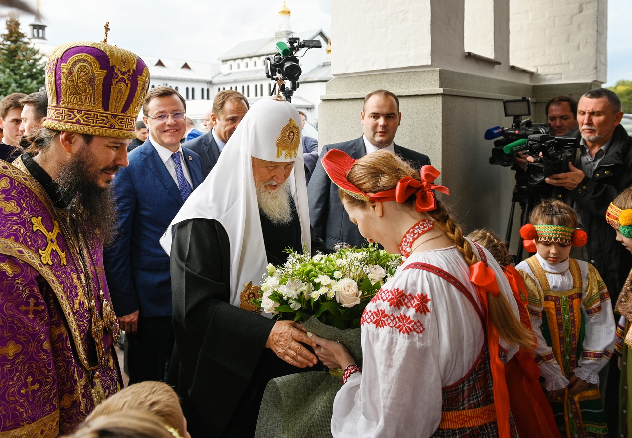 Патриарх Московский и Всея Руси Кирилл провел всенощное бдение в Спасо-Преображенском соборе в Тольятти Патриарх Московский и Всея Руси Кирилл провел всенощное бдение в Спасо-Преображенском соборе в Тольятти