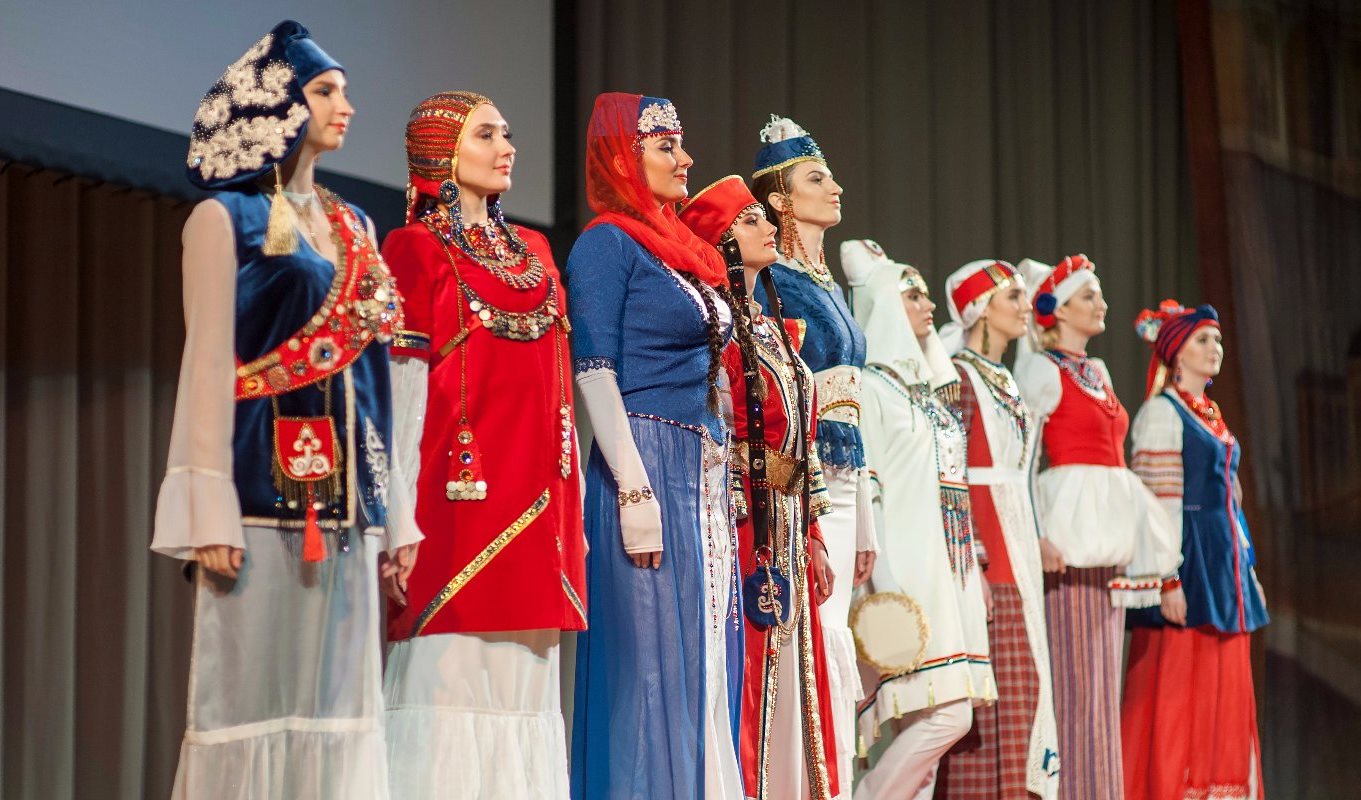 «Этно-Эрато» - современный взгляд на народный костюм