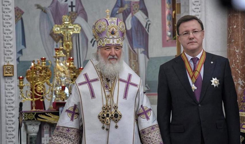 Святейший Патриарх Кирилл вручил Губернатору Дмитрию Азарову орден Святого благоверного князя Даниила Московского II степени Святейший Патриарх Кирилл вручил Губернатору Дмитрию Азарову орден Святого благоверного князя Даниила Московского II степени