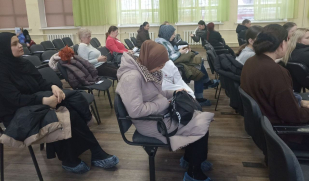 Отдел адаптации и социализации иностранных граждан Дома дружбы народов Самарской области провёл выездное мероприятие для родителей учащихся  самарской школы № 141 