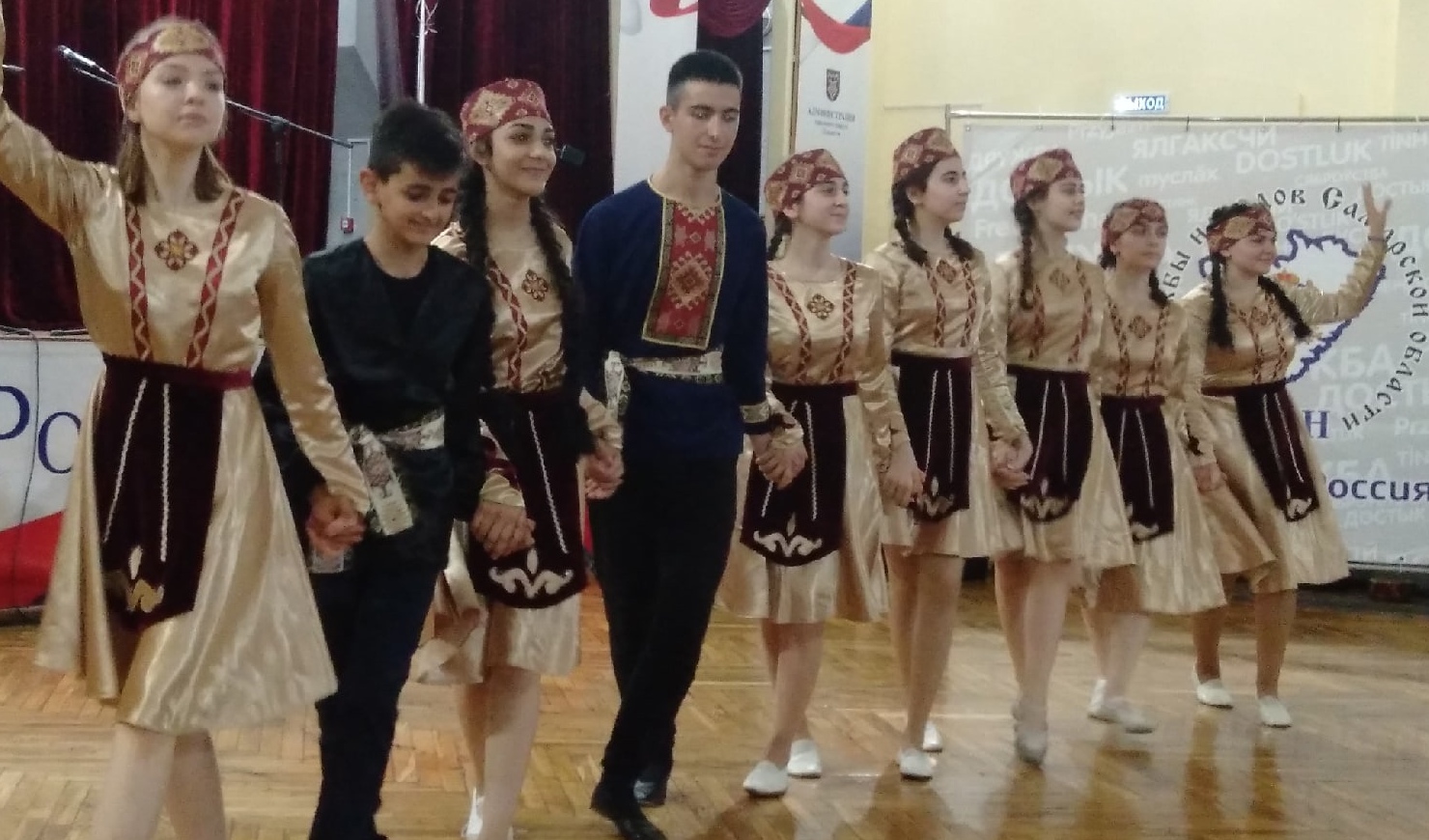 В Тольятти состоялся отчетный концерт ансамбля армянской песни и танца «Весна» В Тольятти состоялся отчетный концерт ансамбля армянской песни и танца «Весна»