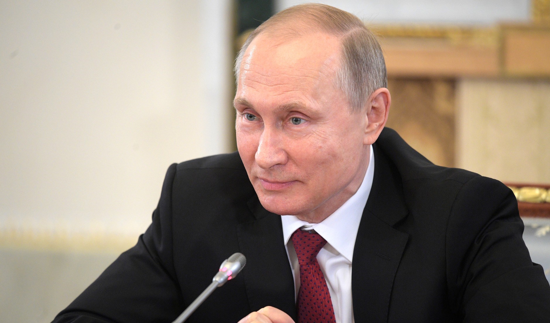 В.В.Путин: «Русский язык является главным объединяющим началом для многонационального народа России»