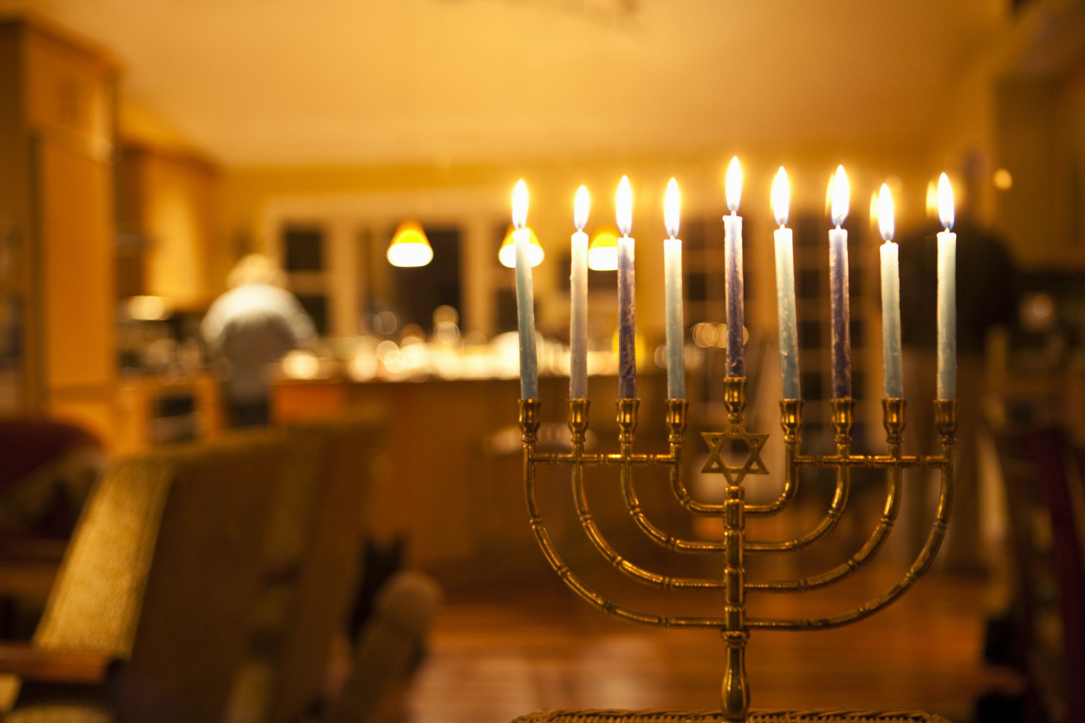 Иудейские общины мира встретили праздник огней – Хануку